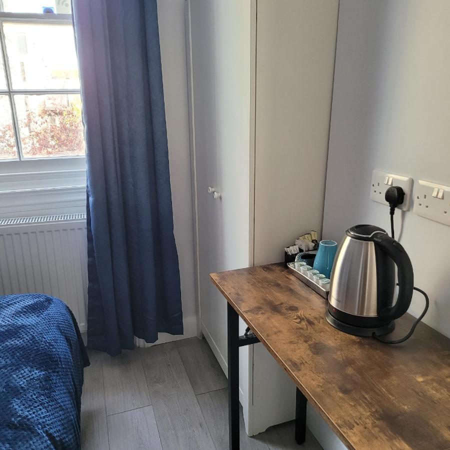 Habitación Doble Pequeña